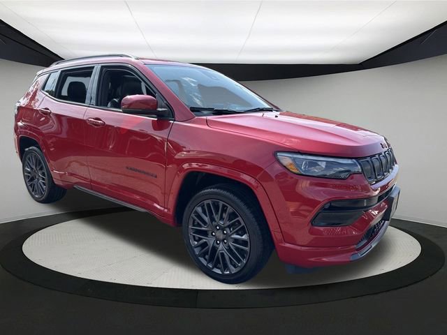 Used 2022 Jeep Compass Limited w/ (RED) Package image 4