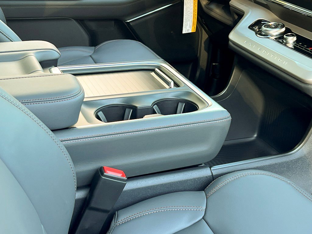 New 2025 Ford Expedition Max Active image 10