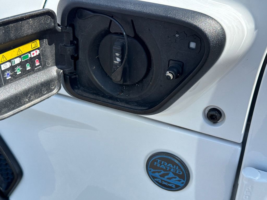 Certified 2023 Jeep Wrangler Unlimited AWD/4WD image 12