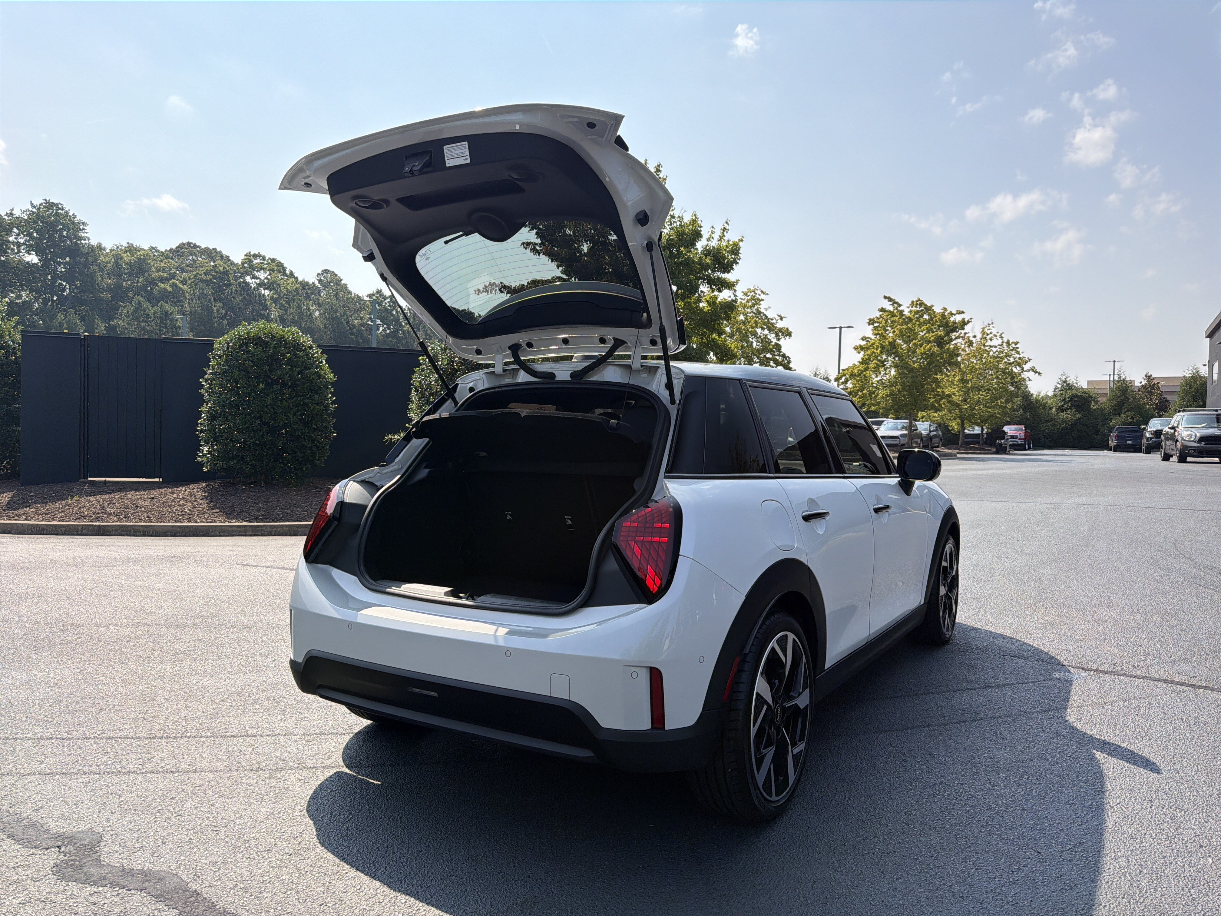 Used 2025 MINI Cooper S FWD image 38
