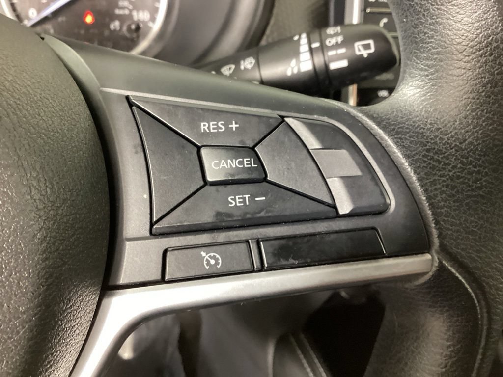Used 2018 Nissan Kicks SV FWD image 21