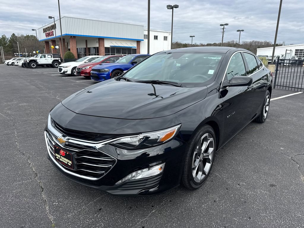 Used 2024 Chevrolet Malibu LT image 2