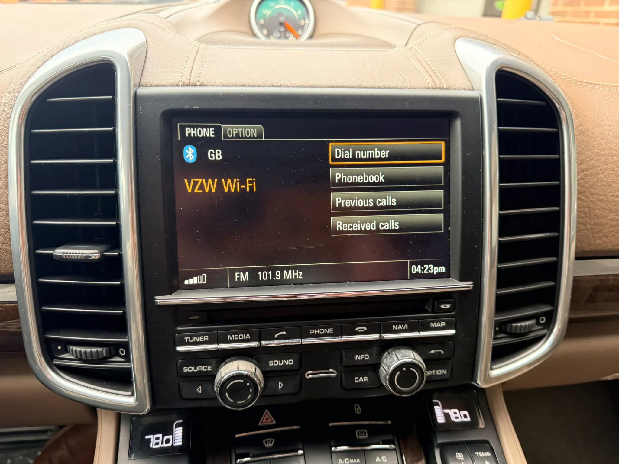 Used 2013 Porsche Cayenne S image 14