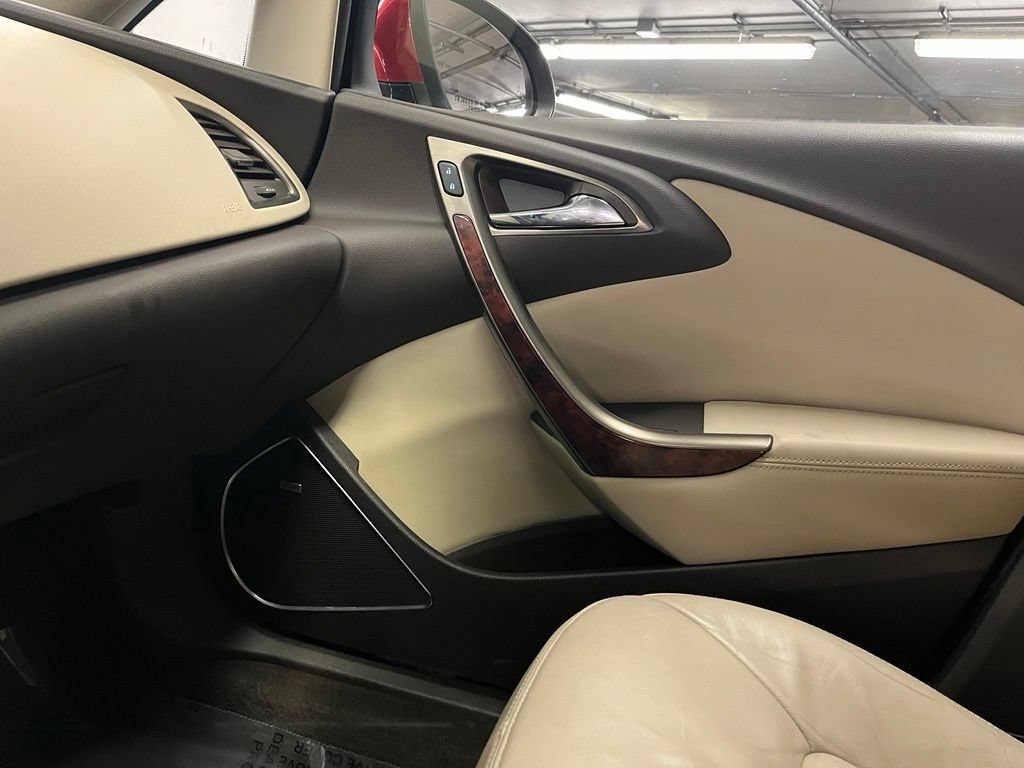 Used 2013 Buick Verano Leather FWD image 28