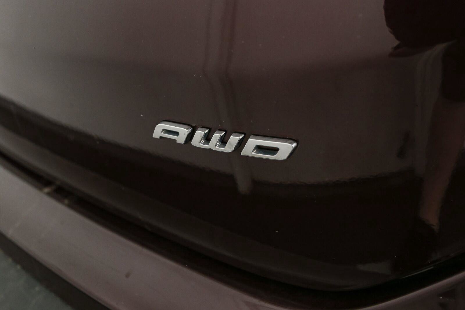 Used 2024 Ford Edge SEL AWD/4WD image 11