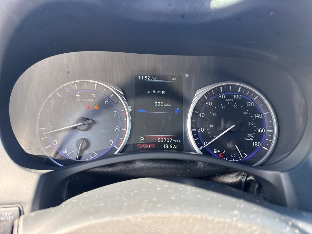 Used 2017 INFINITI Q60 Red Sport 400 image 28