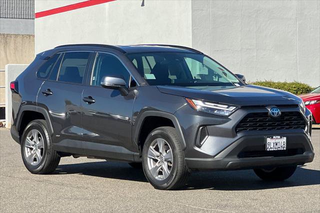 Certified 2024 Toyota RAV4 LE AWD/4WD image 5