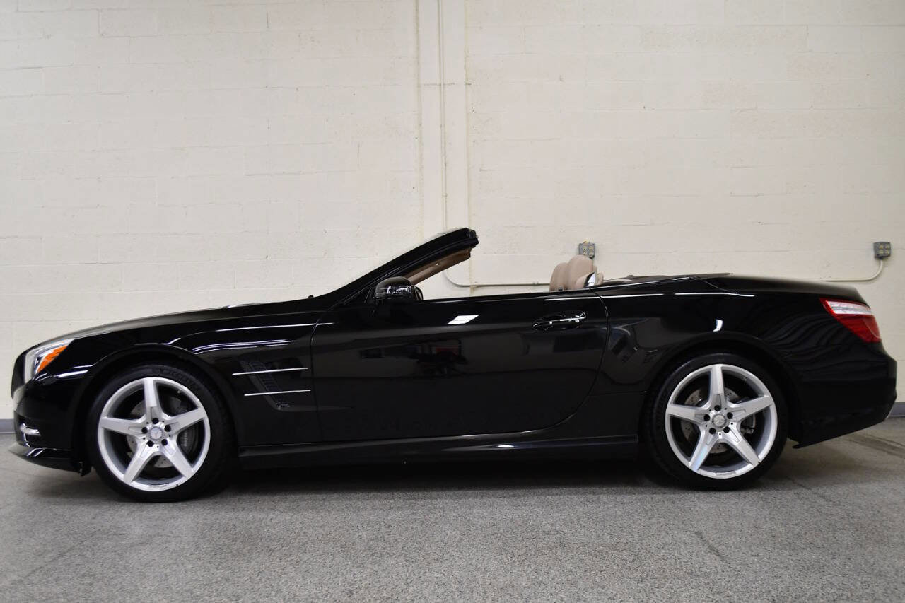 Used 2016 Mercedes-Benz SL 550 SL 550 2dr Convertible image 3