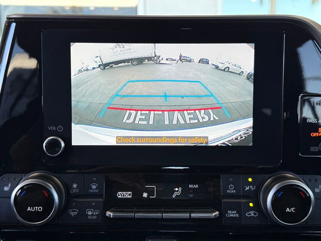 Certified 2023 Toyota Highlander XLE image 31