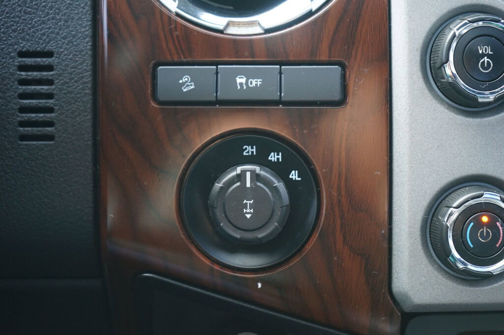 Used 2014 Ford F250 Lariat w/ Lariat Ultimate Package image 20