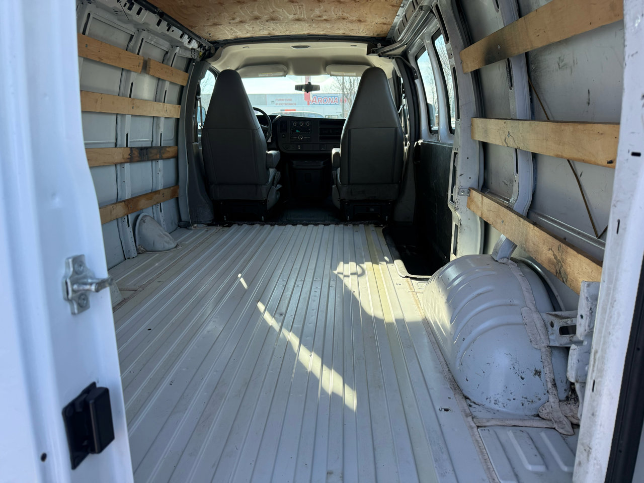 Used 2017 GMC Savana 2500 RWD 2500 135 image 15