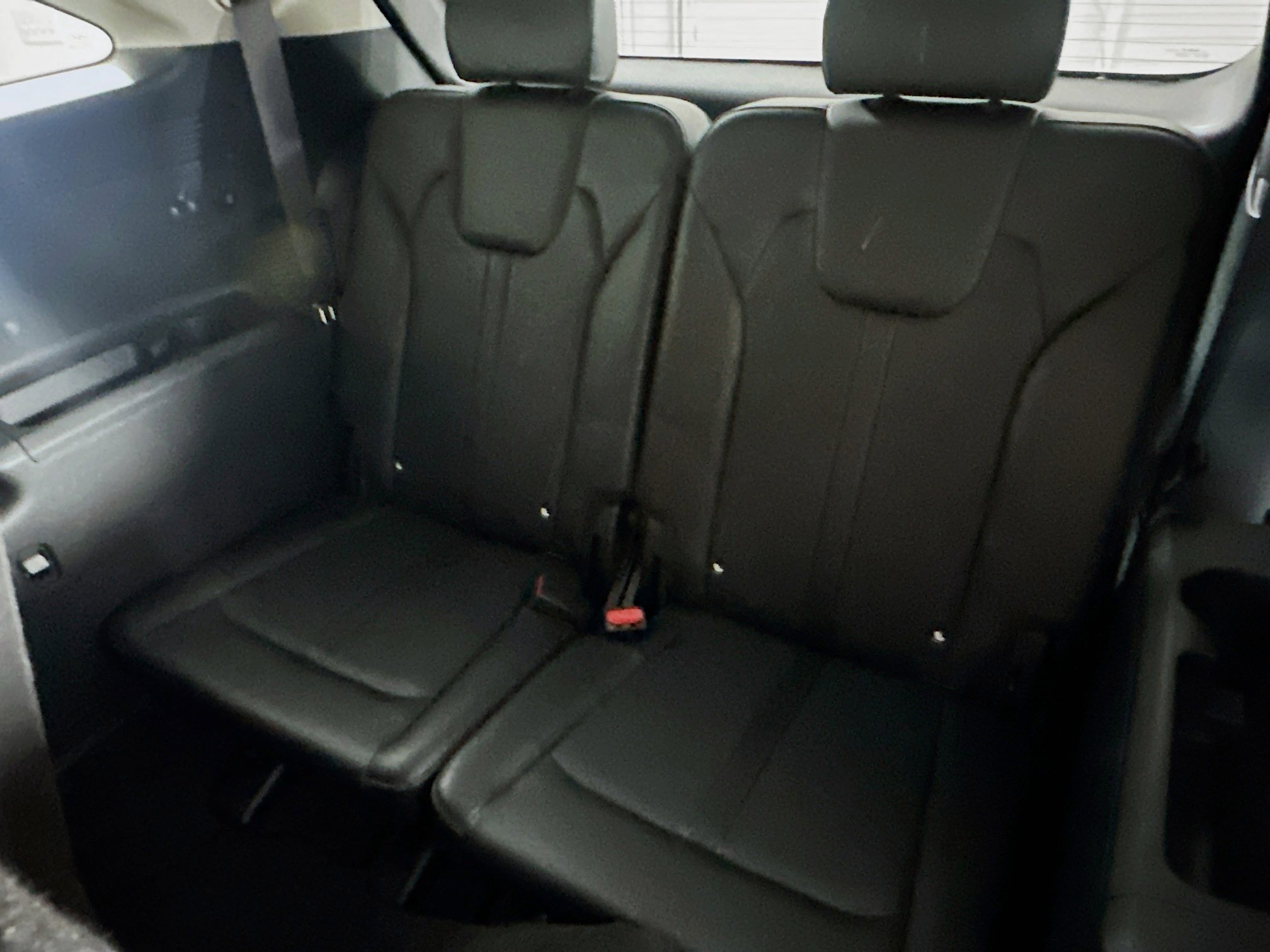 Used 2024 Kia Sorento S image 29