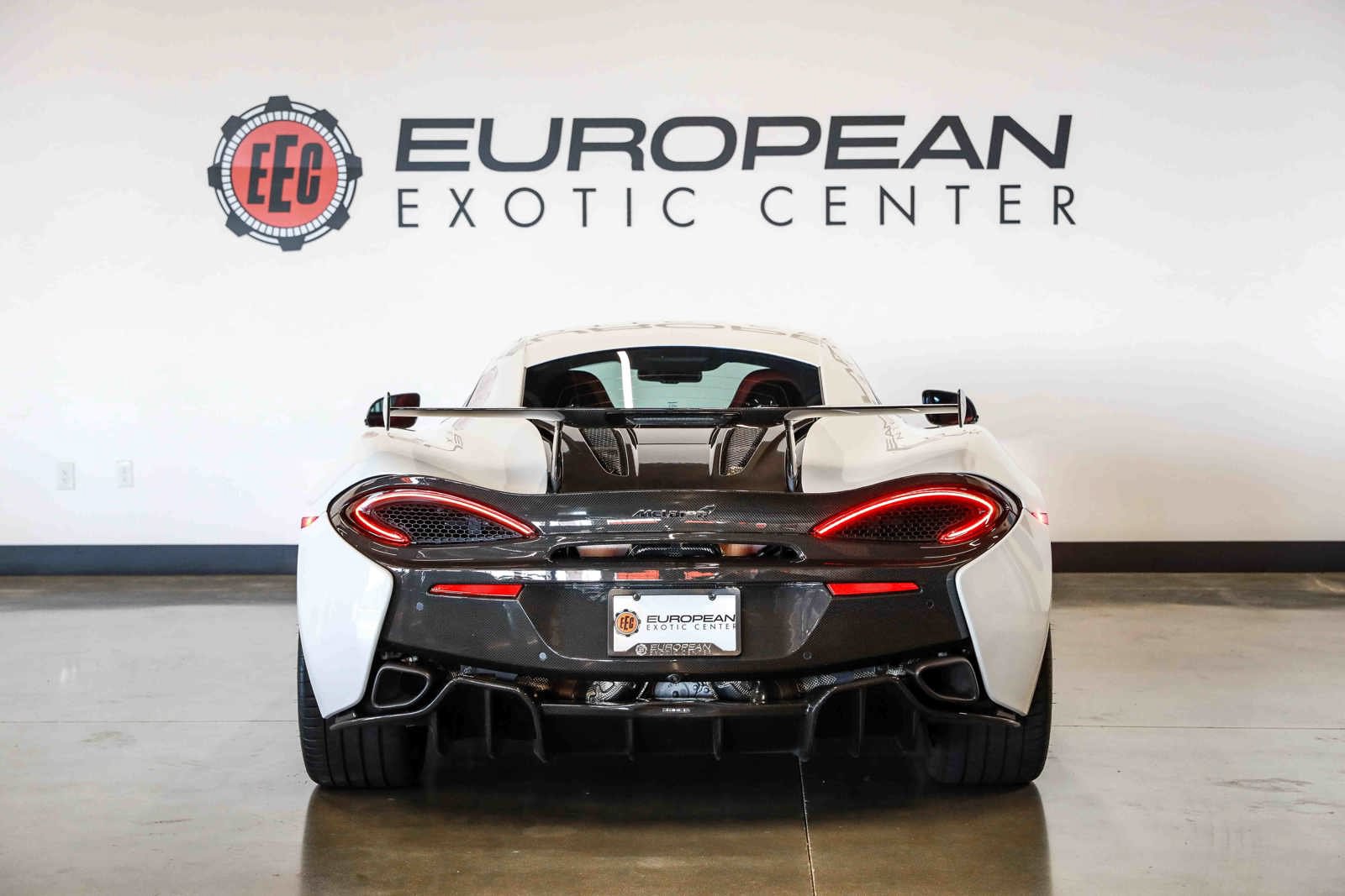 Used 2016 McLaren 570S Coupe RWD image 11