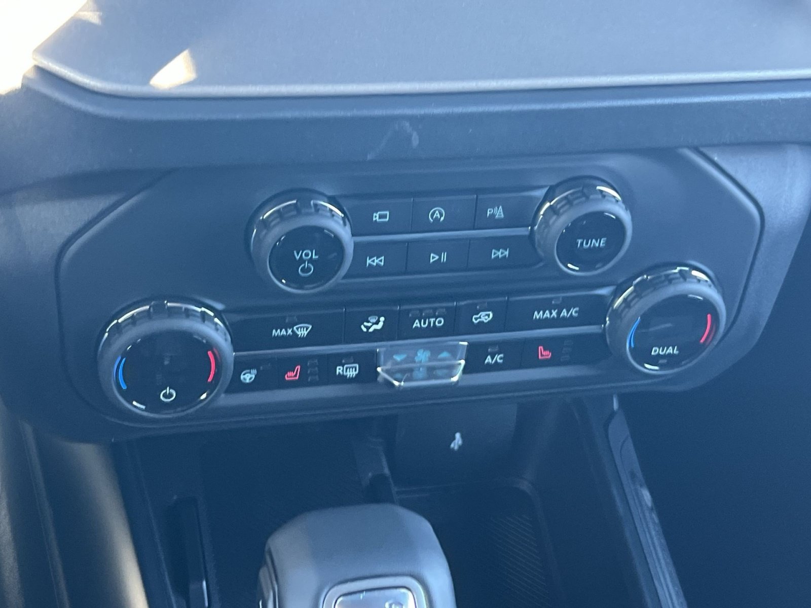 New 2025 Ford Bronco Outer Banks AWD/4WD image 21