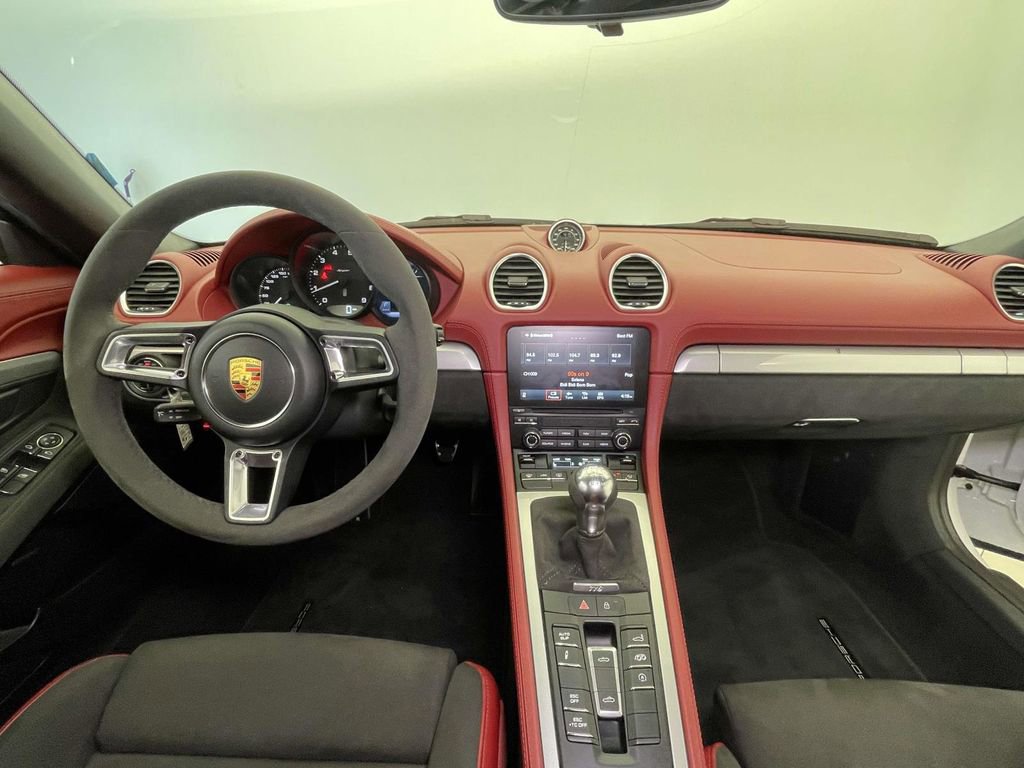 Used 2021 Porsche 718 Boxster Spyder RWD image 20