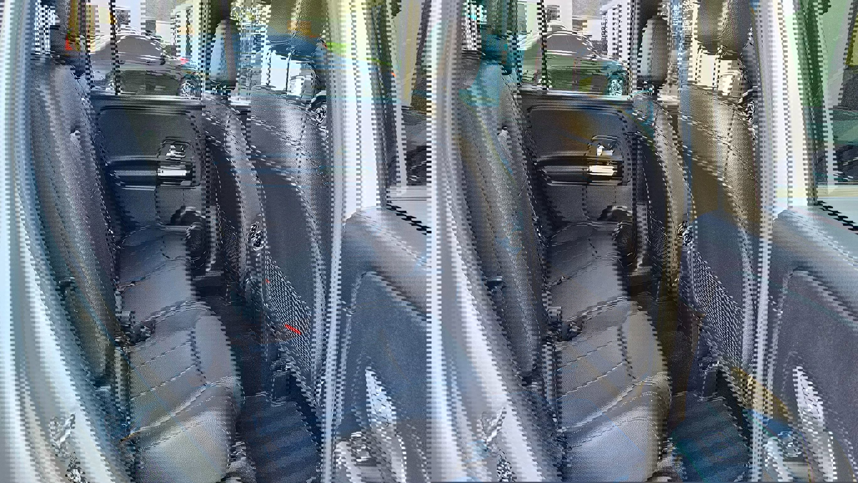 Used 2020 Mercedes-Benz GLB 250 image 30