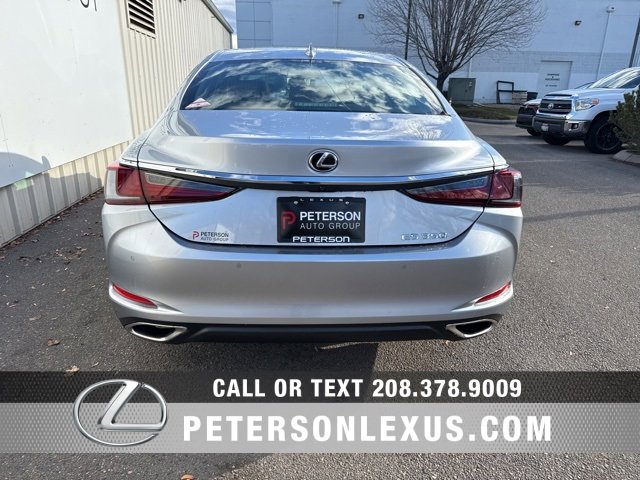 New 2025 Lexus ES 350 w/ Premium Package image 4