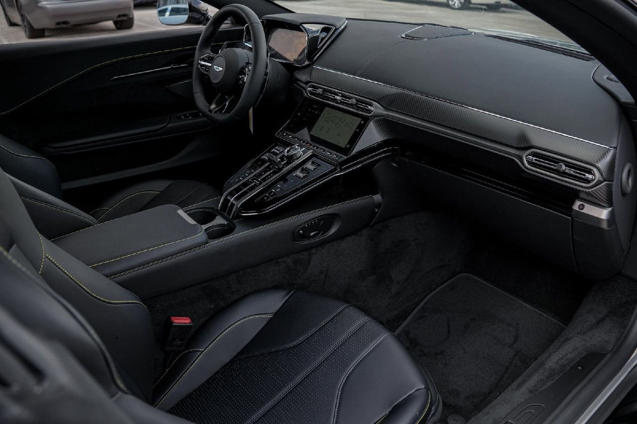 New 2026 Aston Martin V8 Vantage Coupe image 34
