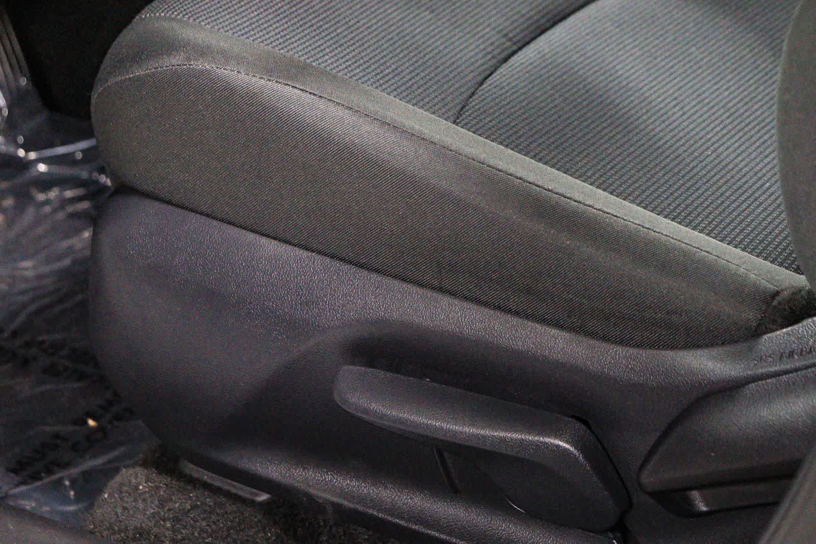Certified 2025 Toyota RAV4 LE FWD image 22