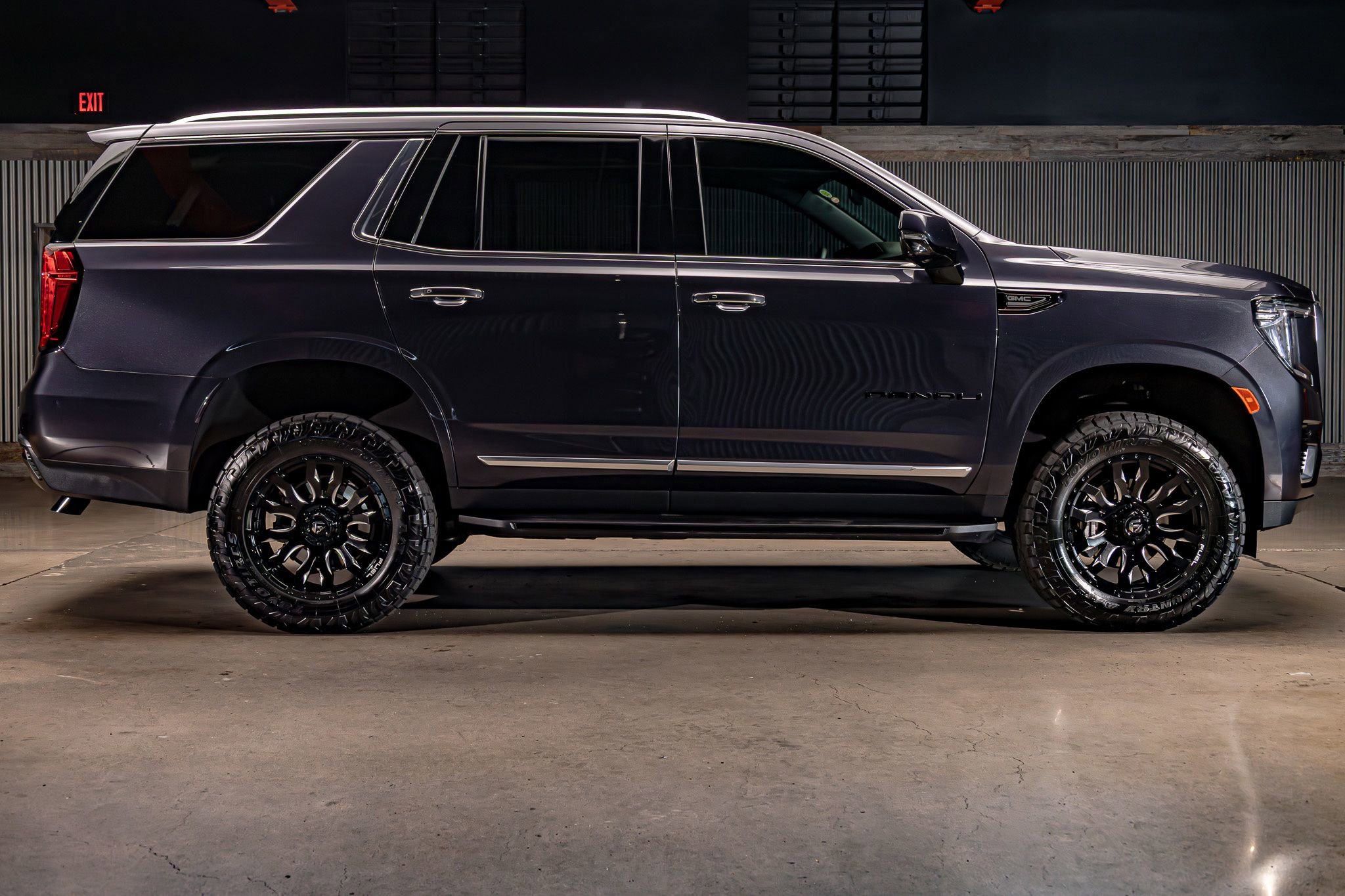 Used 2024 GMC Yukon Denali w/ LPO, Floor Liner Package image 10