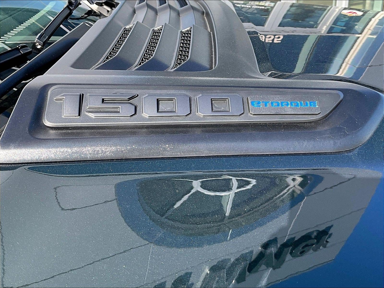 New 2027 RAM 1500 Laramie w/ Night Edition AWD/4WD image 8