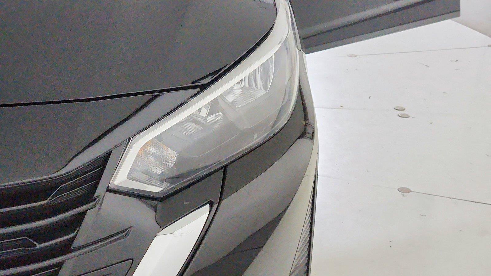 Used 2025 Nissan Sentra SV FWD image 35