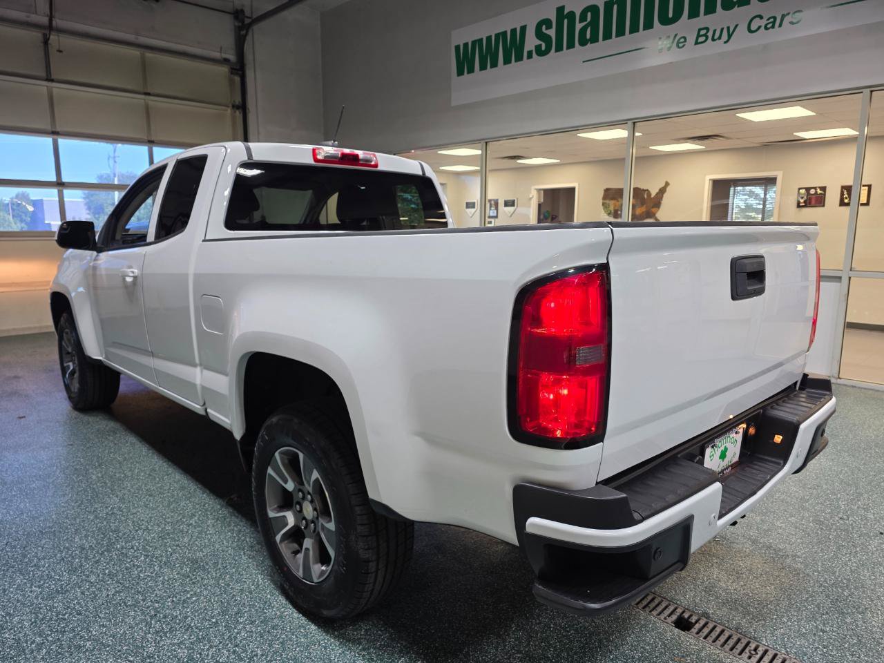 Used 2022 Chevrolet Colorado LT w/ Fleet Safety Package RWD image 9