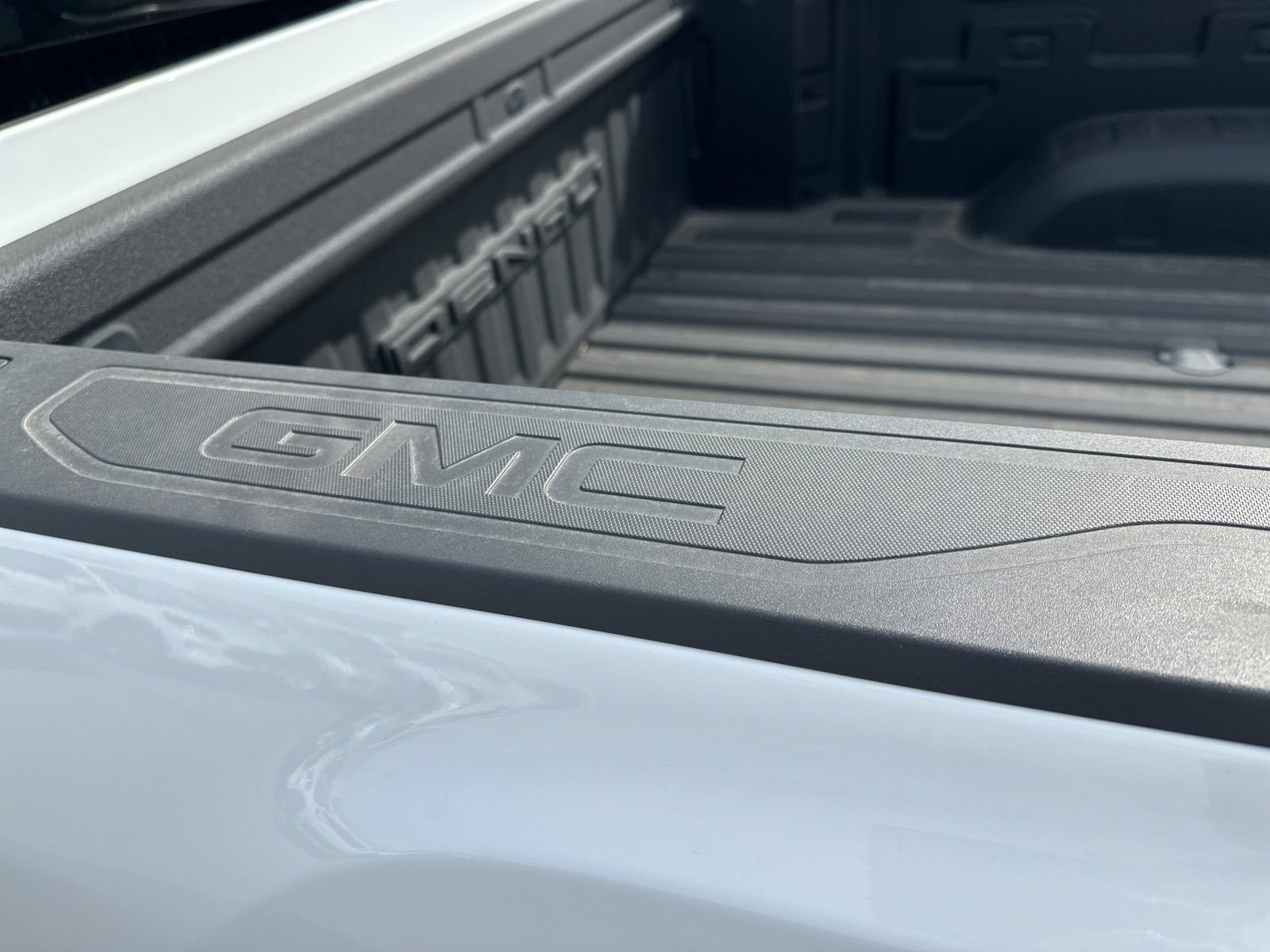 Used 2024 GMC Sierra 2500 Denali w/ Technology Package AWD/4WD image 13