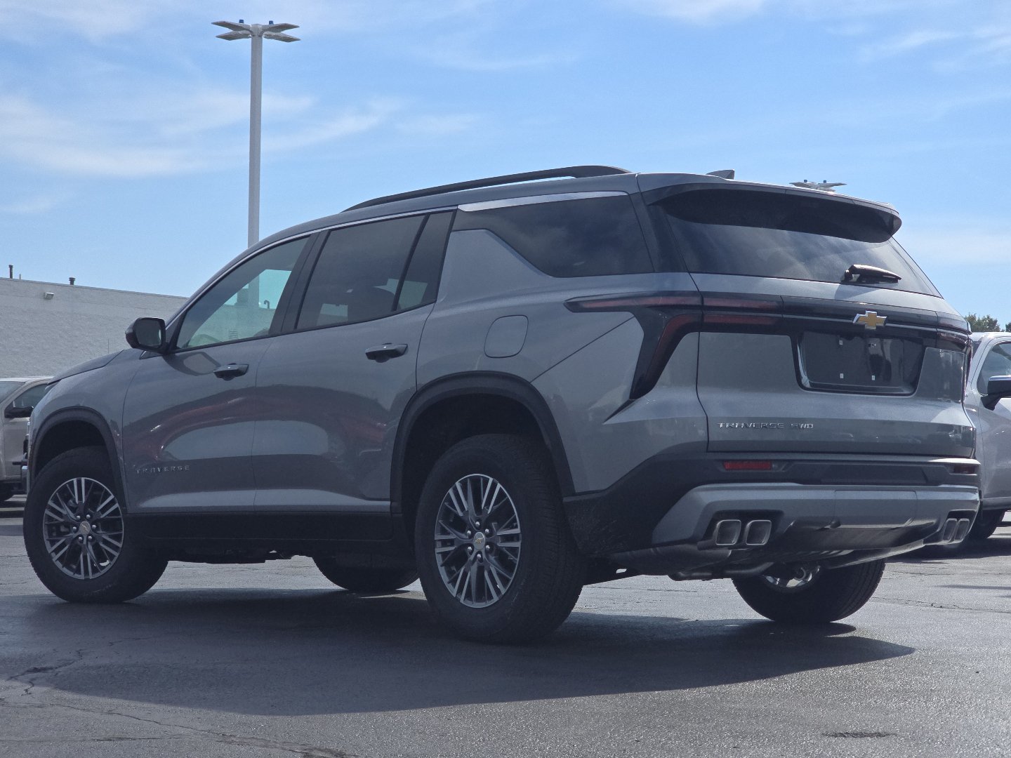 New 2026 Chevrolet Traverse LT w/ Driver Confidence Package AWD/4WD image 14