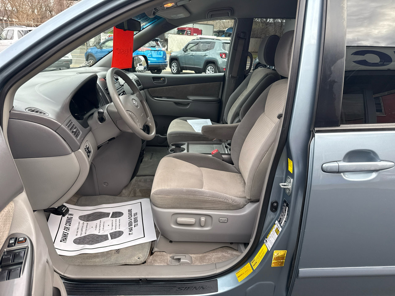 Used 2010 Toyota Sienna LE image 10