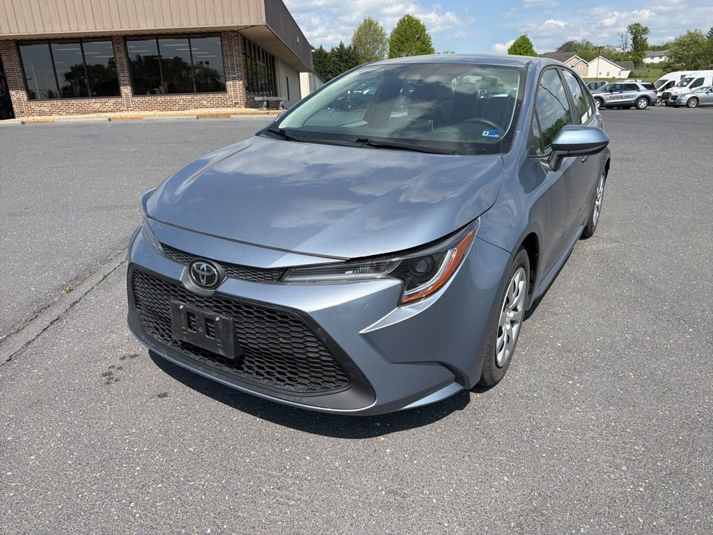 Used 2021 Toyota Corolla LE FWD image 1