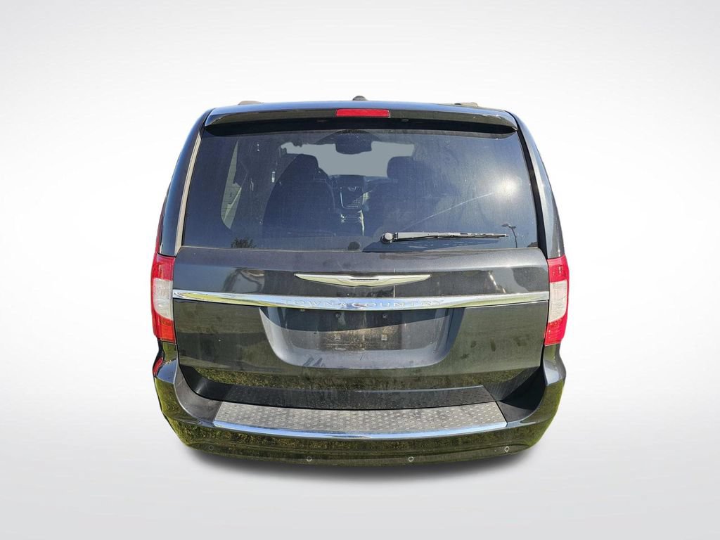 Used 2015 Chrysler Town & Country Touring-L w/ Driver Convenience Group FWD image 15