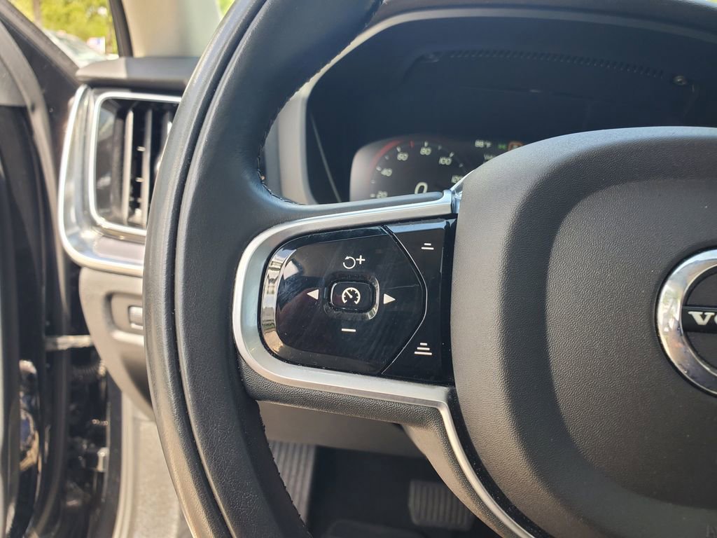Used 2020 Volvo S60 T5 Momentum FWD image 25