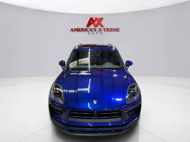 Used 2024 Porsche Macan image 11