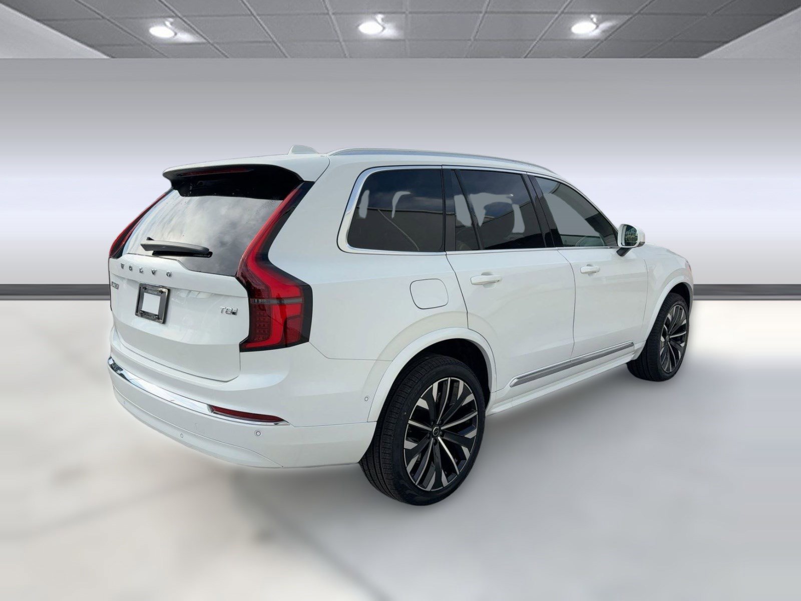 New 2026 Volvo XC90 T8 Plus w/ Protection Package image 9