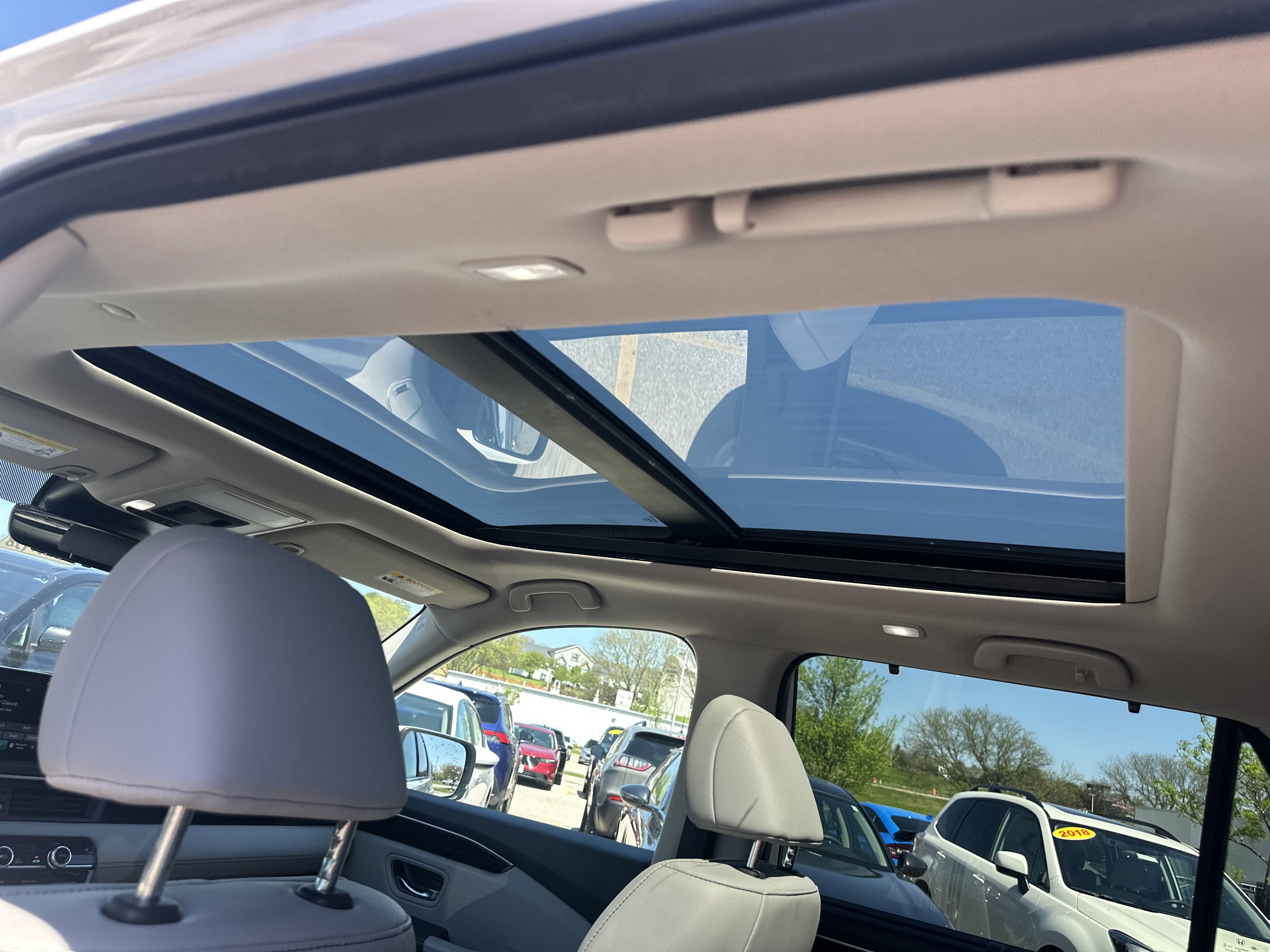Certified 2023 Honda Pilot Touring image 20