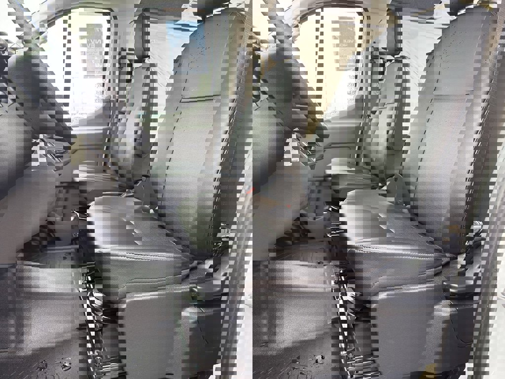 New 2025 Ford Transit 250 Low Roof AWD image 19