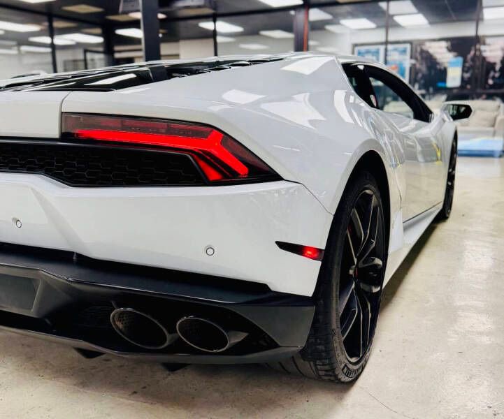 Used 2015 Lamborghini Huracan LP 610-4 image 10