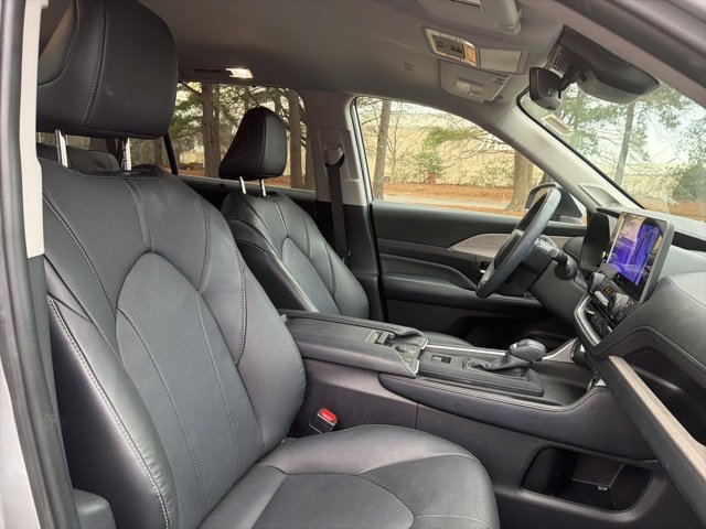 Used 2024 Toyota Grand Highlander Limited image 23