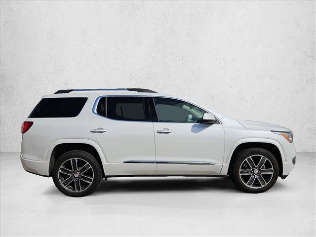 Used 2019 GMC Acadia Denali w/ Technology Package AWD/4WD image 4