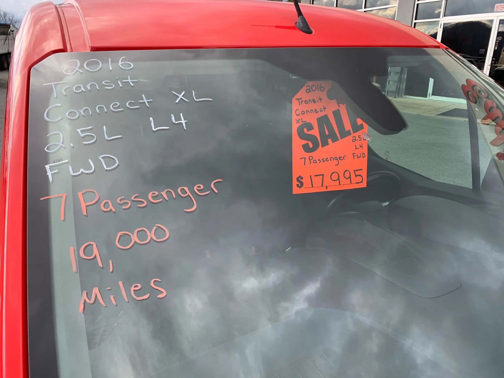 Used 2016 Ford Transit Connect XL image 3