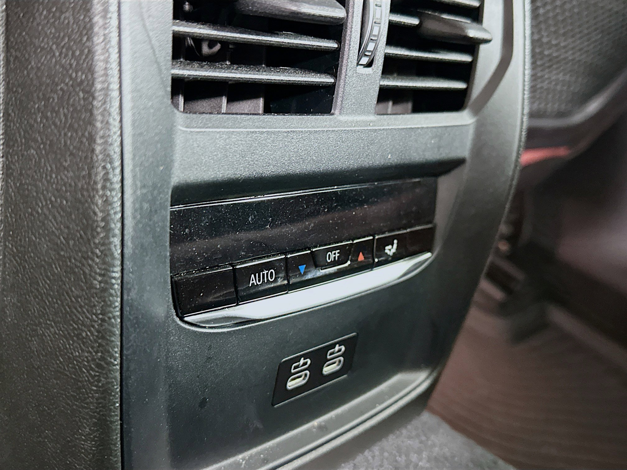 Used 2023 BMW 330e xDrive w/ Driving Assistance Package image 28