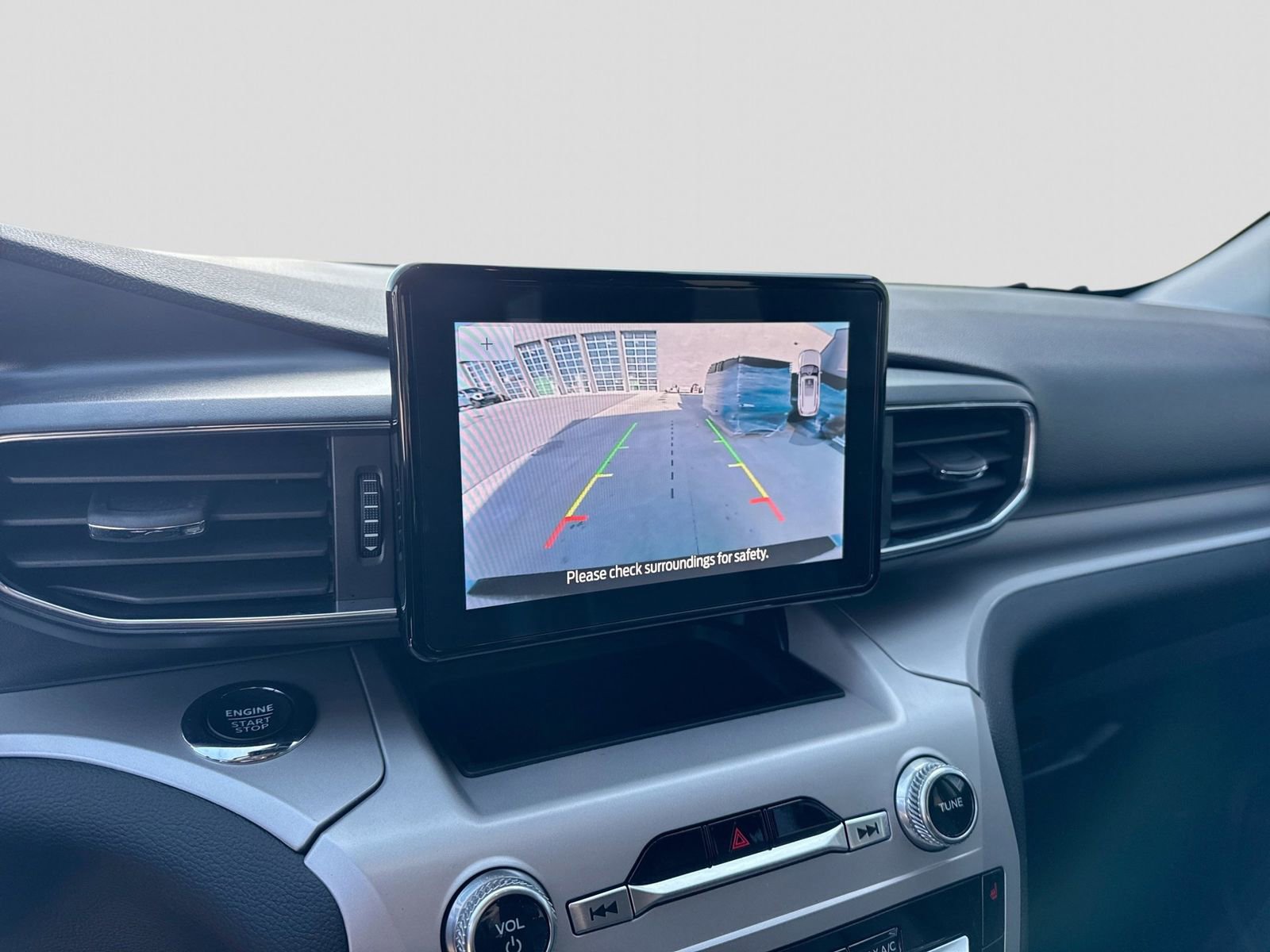 Certified 2024 Ford Explorer XLT w/ Equipment Group 202A image 32