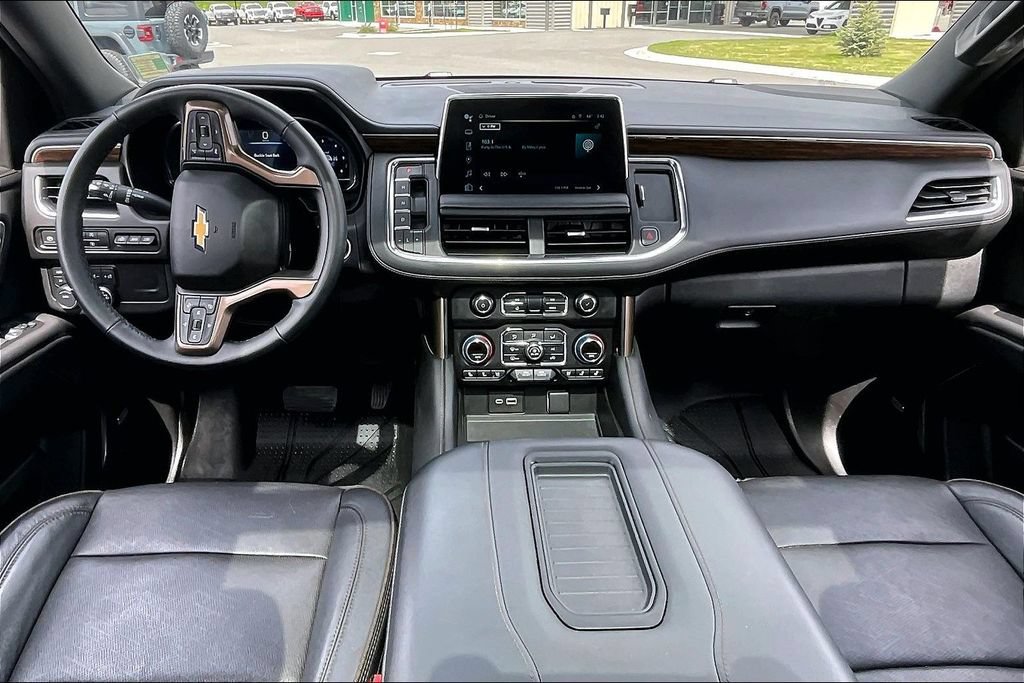 Used 2024 Chevrolet Tahoe High Country AWD/4WD image 16