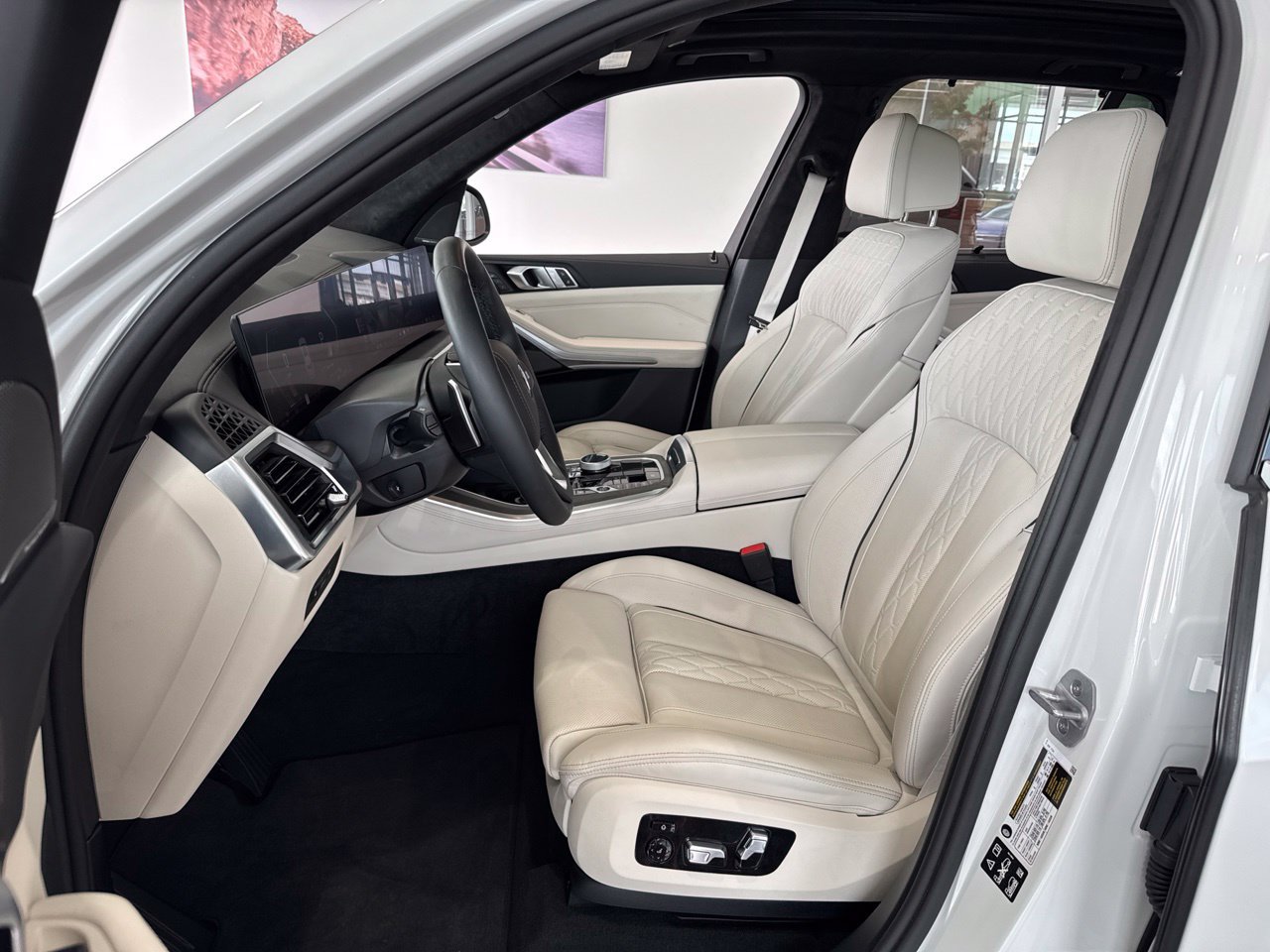 Used 2026 BMW X5 xDrive40i w/ Executive Package AWD/4WD image 14