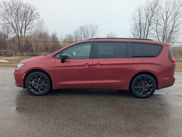 New 2026 Chrysler Pacifica Select FWD image 6