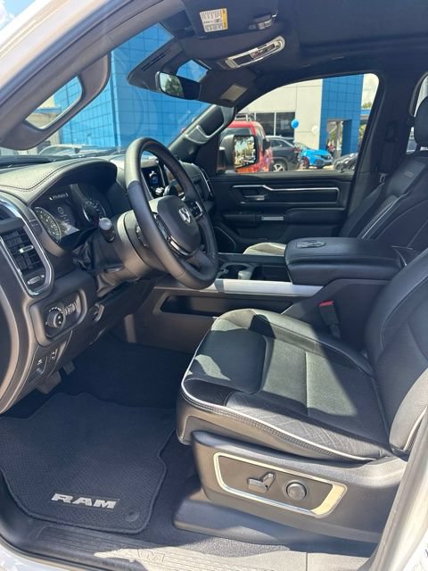Used 2025 RAM 1500 Laramie w/ Sport Appearance Package AWD/4WD image 2