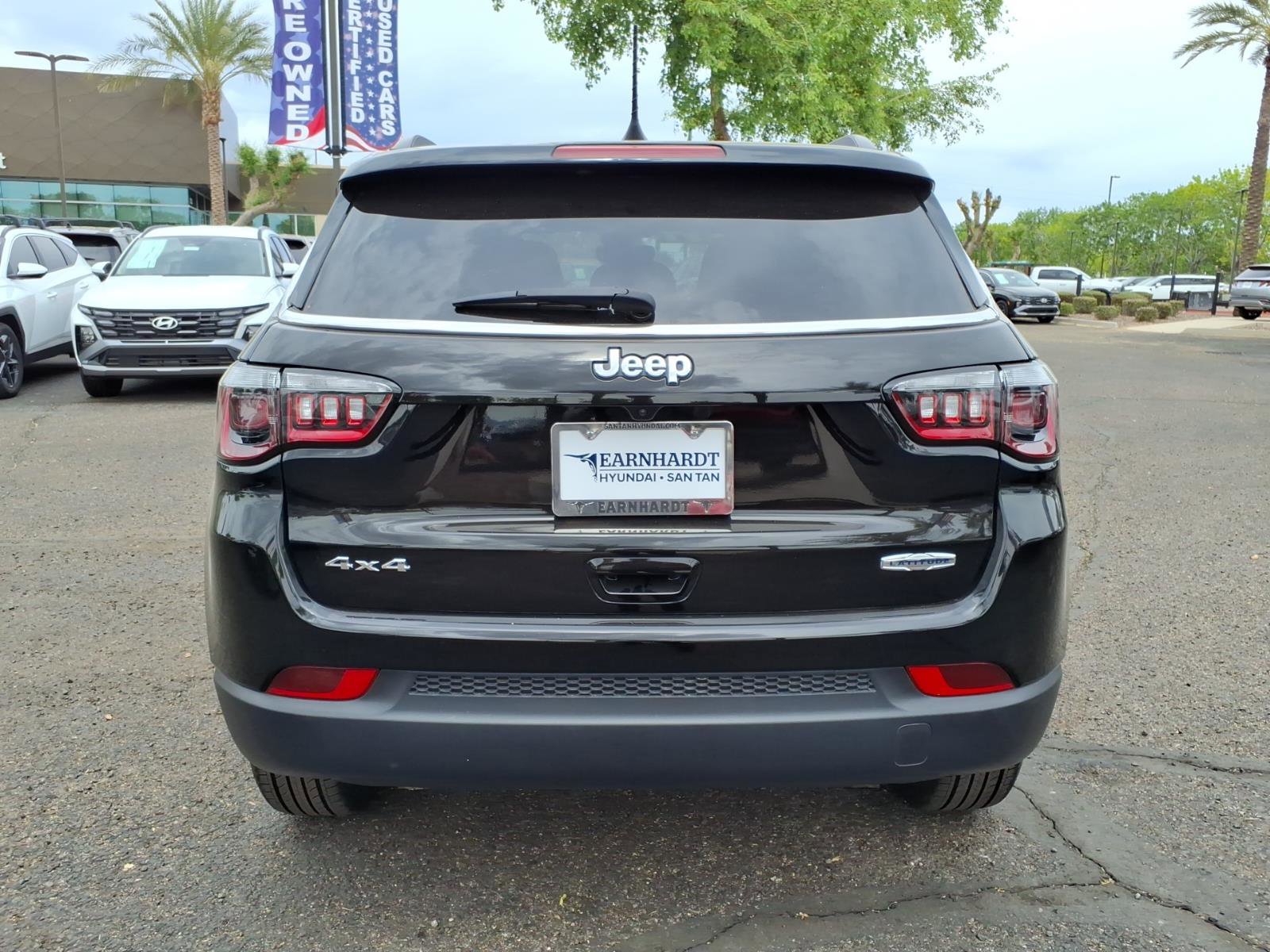 Used 2024 Jeep Compass Latitude image 6