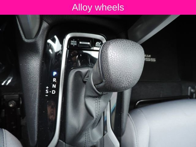 Used 2024 Toyota Corolla Cross SE image 27