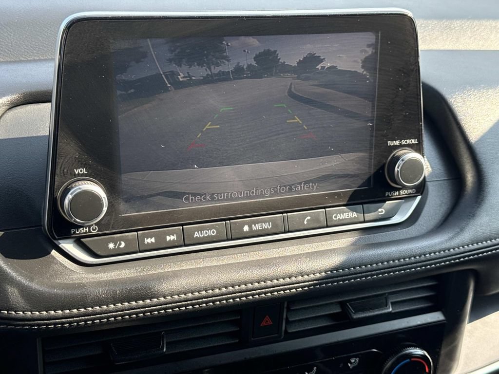 Used 2024 Nissan Rogue S AWD/4WD image 5